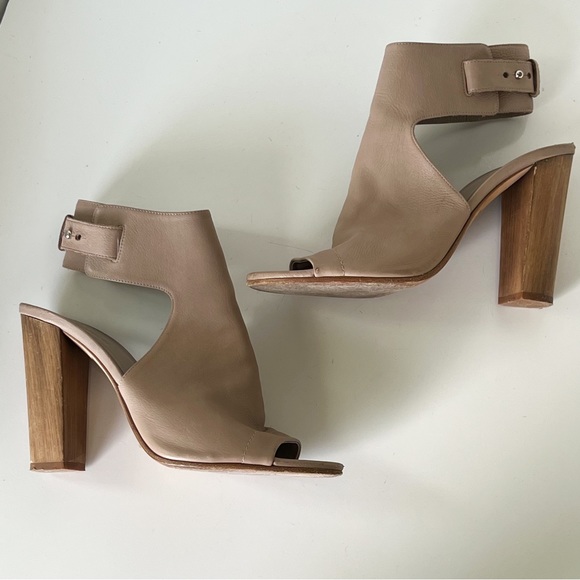Vince Addie Open-Toe Buckle-Back Sandal Taupe Wood Block Heel Size 8.5 - Picture 10 of 13
